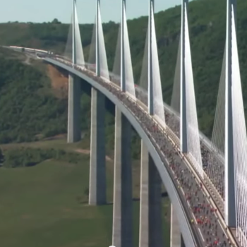 Le film de La Course Eiffage du Viaduc de Millau 2014